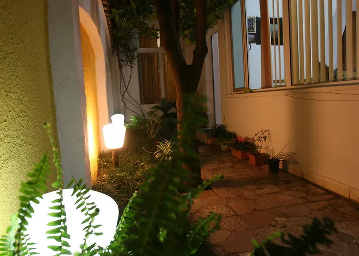 בית הארחה Pension Andrea 2*